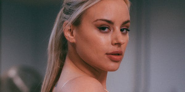 Anna Claire Clouds Anna Claire Clouds