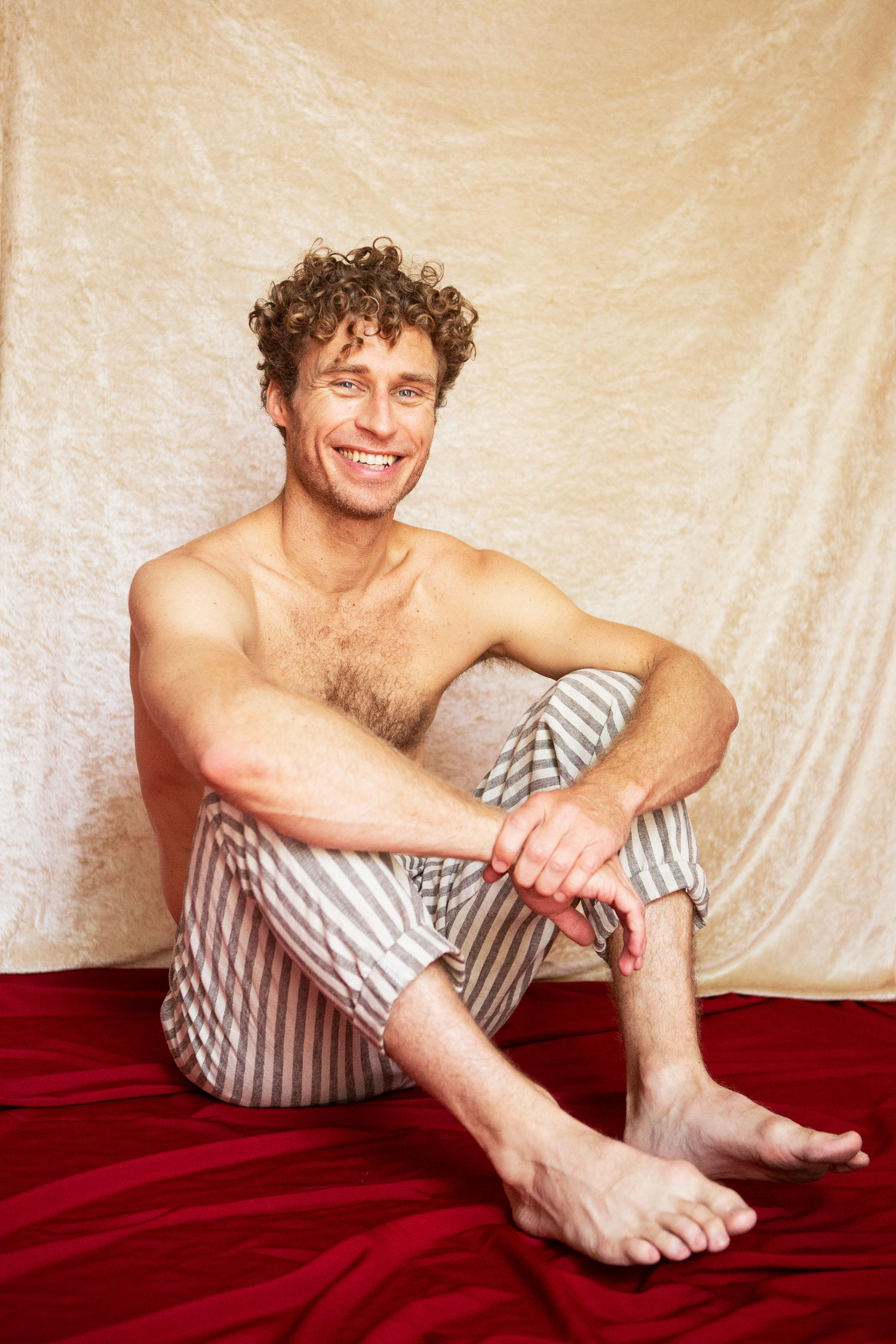 hot-performer-michael-vegas11