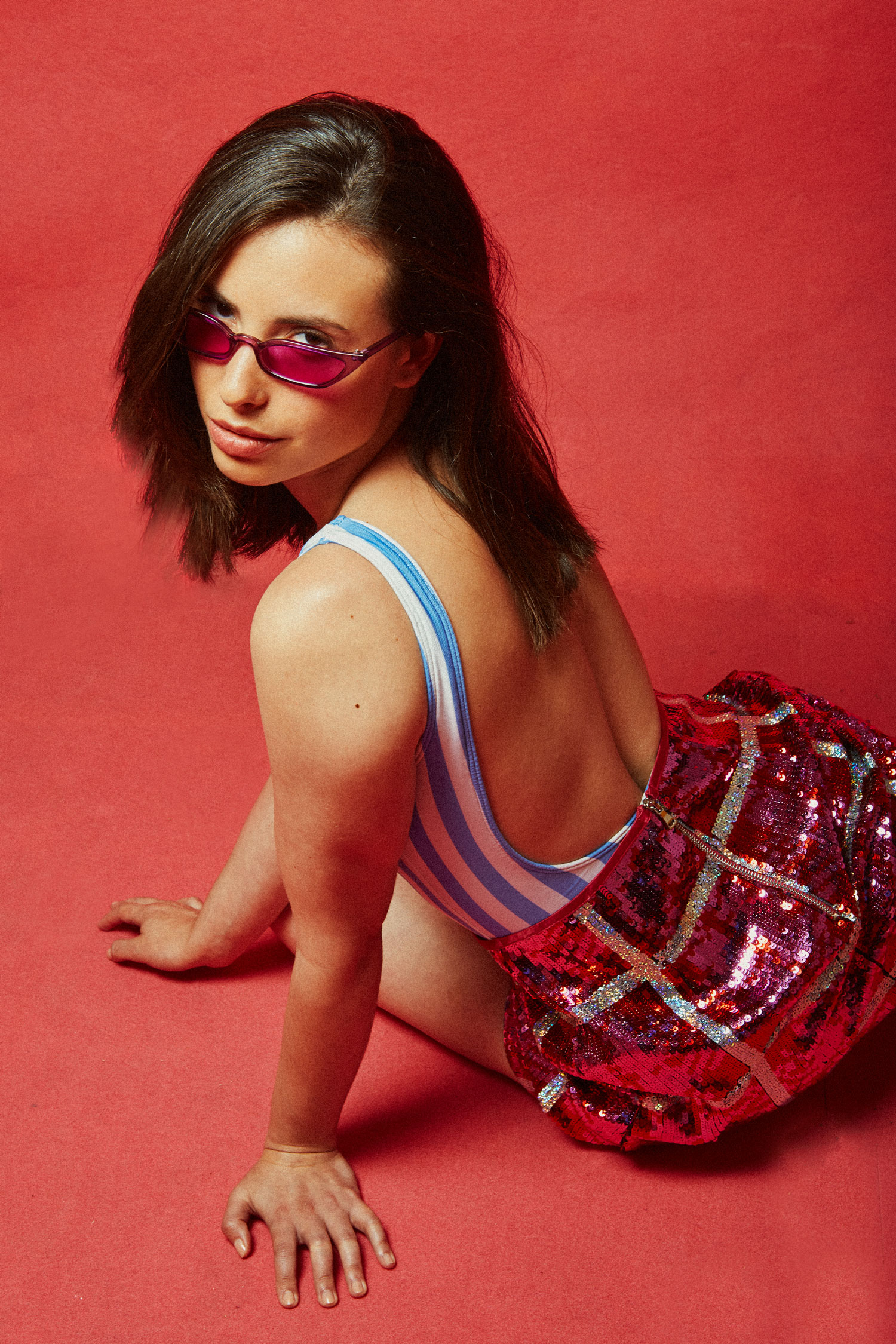 hot-performer-casey-calvert20