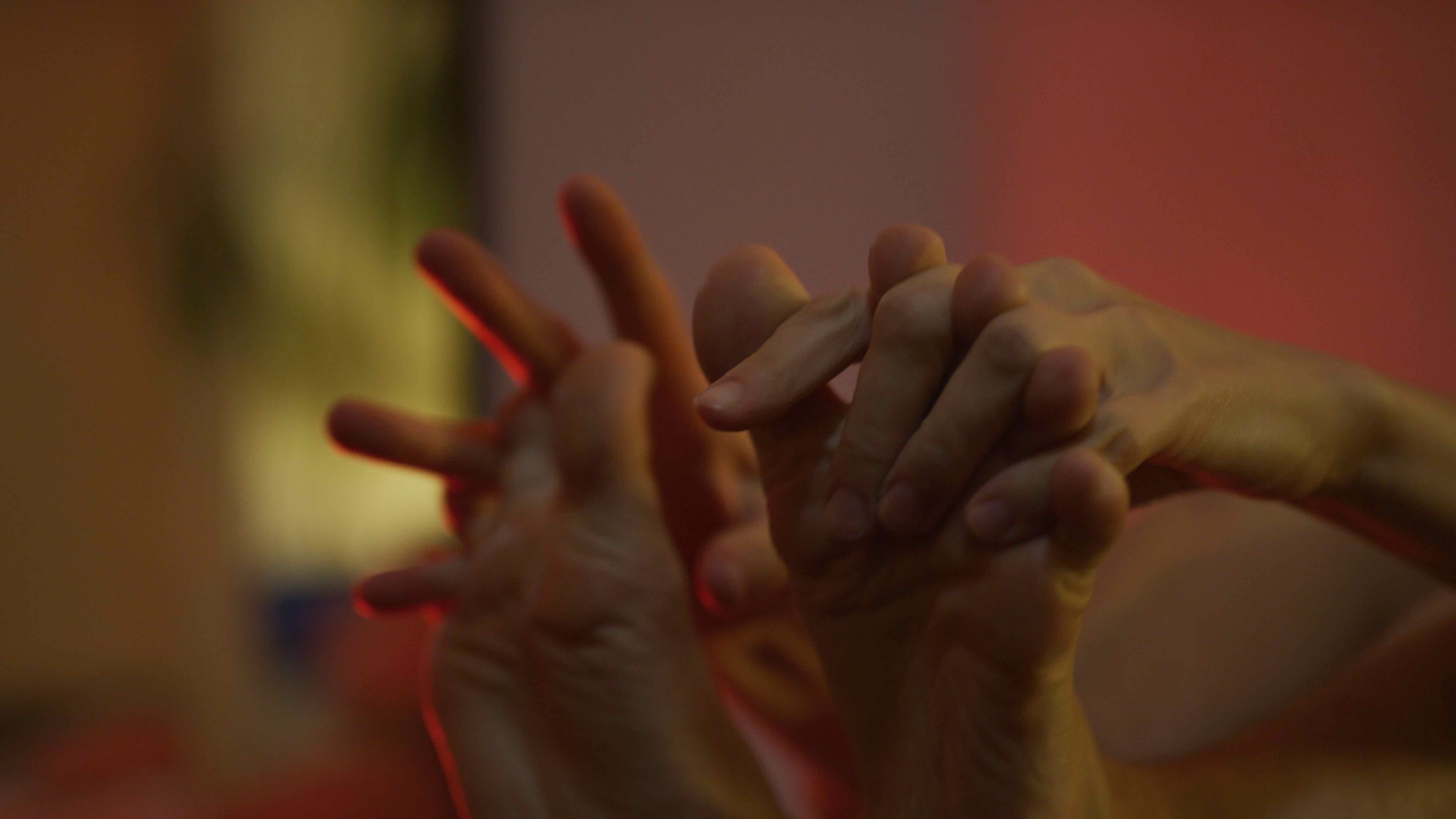 LynxMondayRedStills.0000023