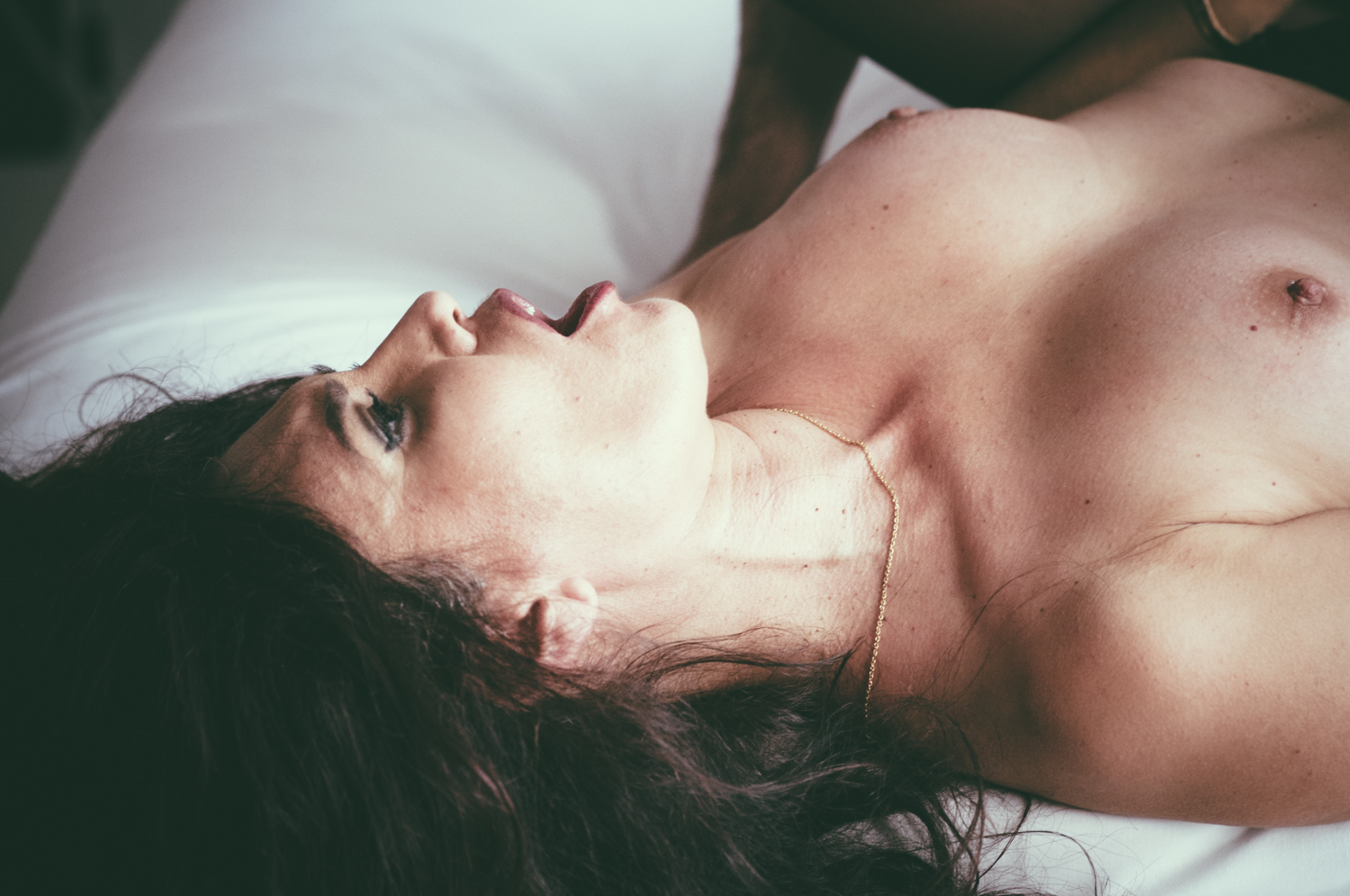 hot-movie-mother-on-tiner07