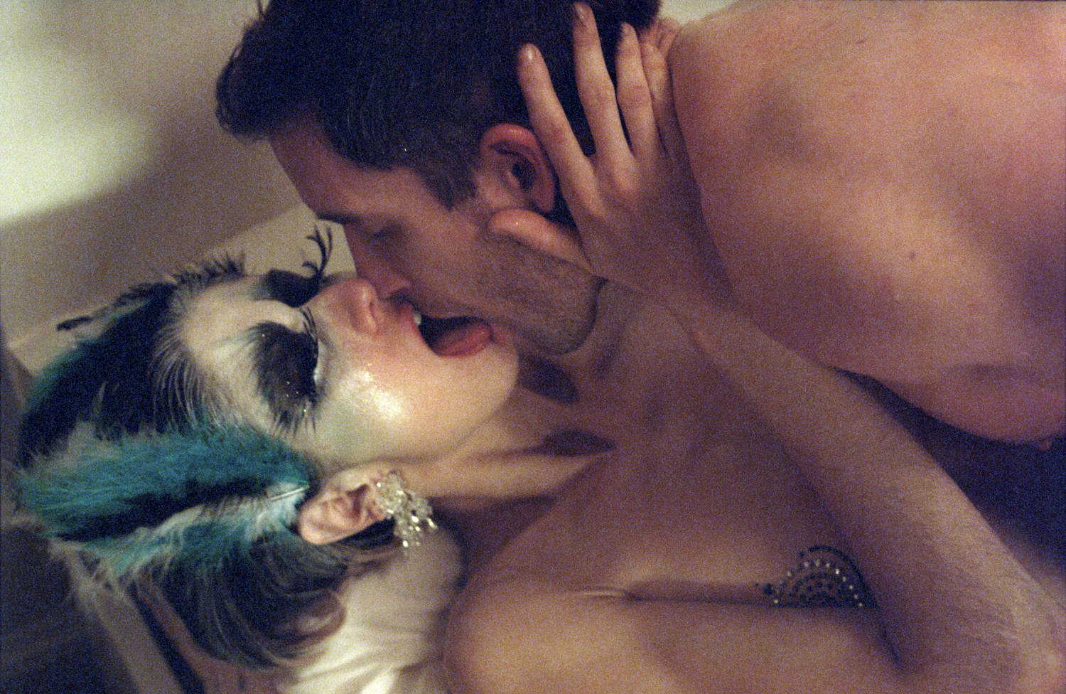 hot-movie-carnival-hustler04