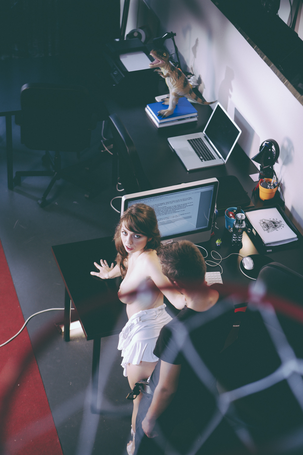 hot-movie-secretary08