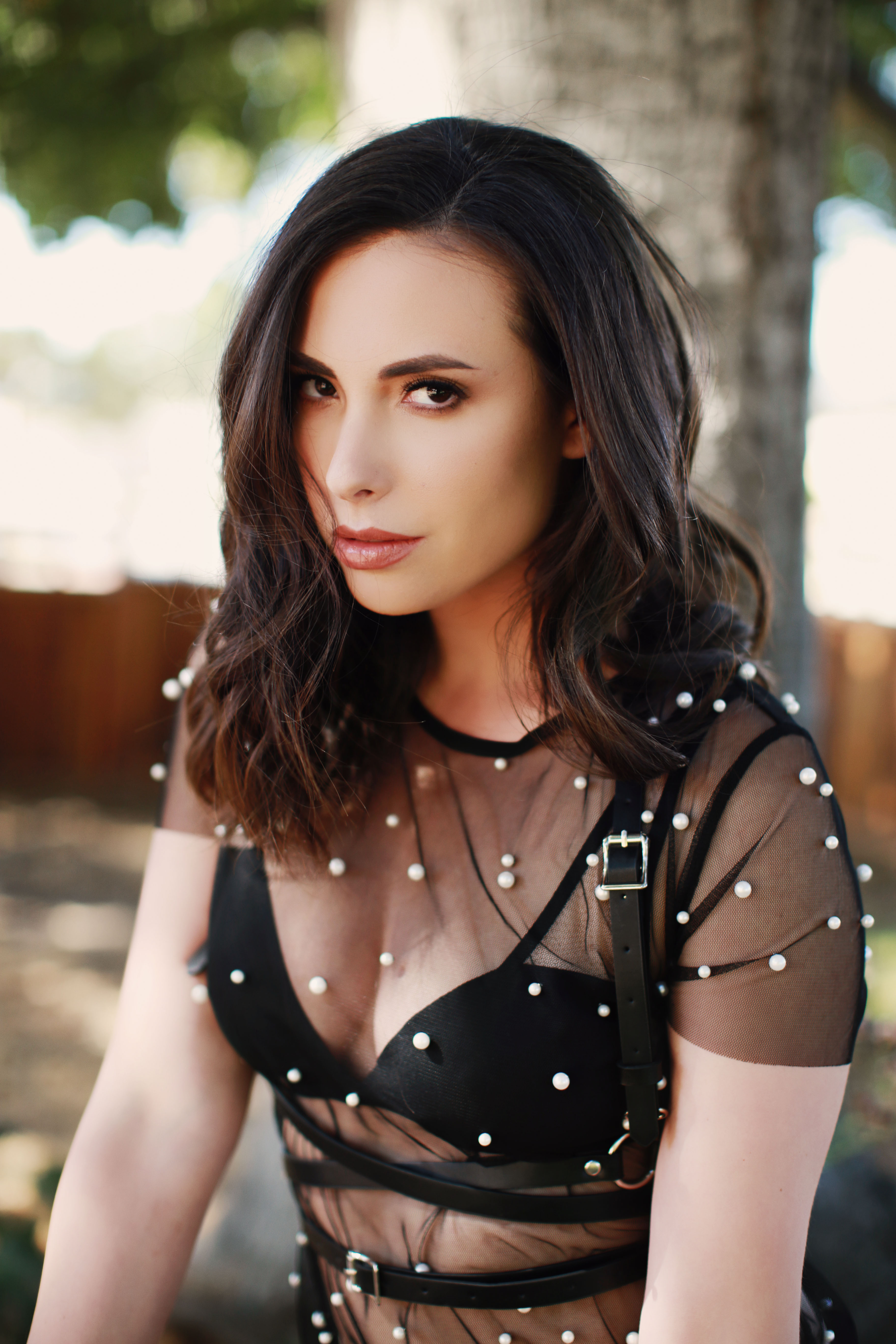 hot-performer-casey-calvert2